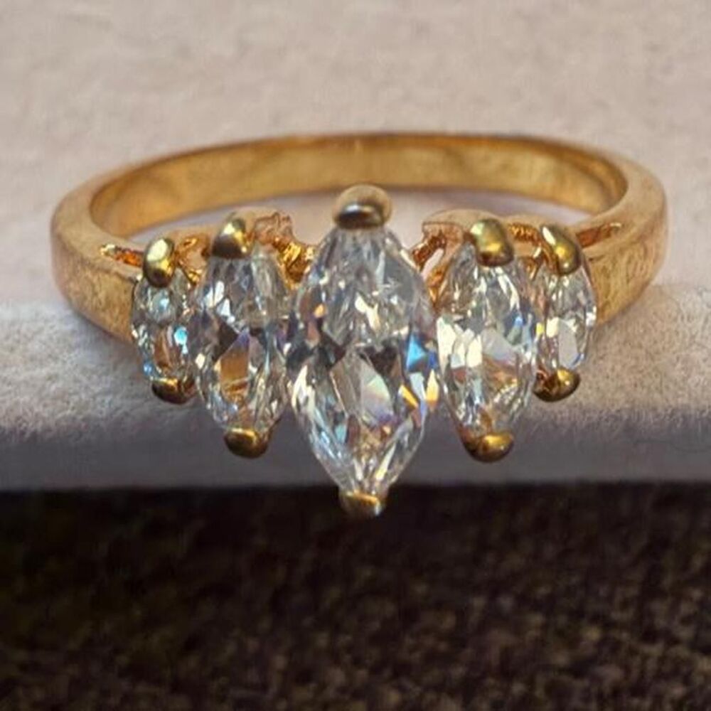 Women's Gold Jewelry